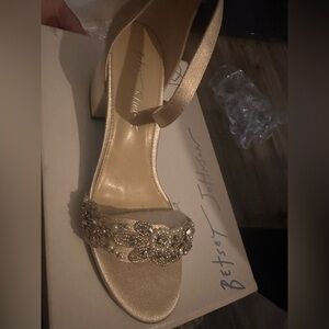 Betsey Johnson x Davids Bridal 8.5 block heel shoes